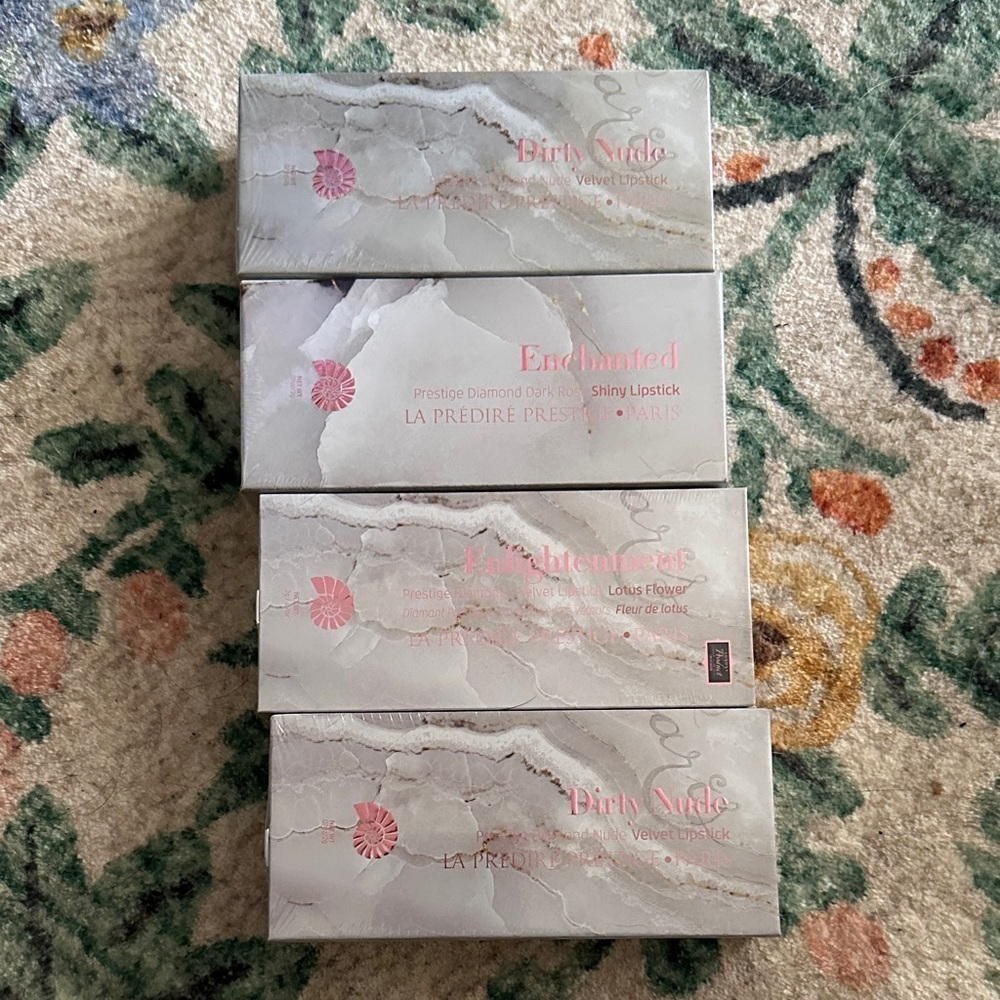 La Prétire Prestige Shiny Lipstick Set